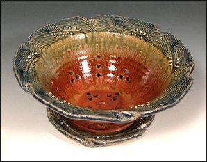 Country Red Stoneware Berry Bowl with Scalloped Rim
